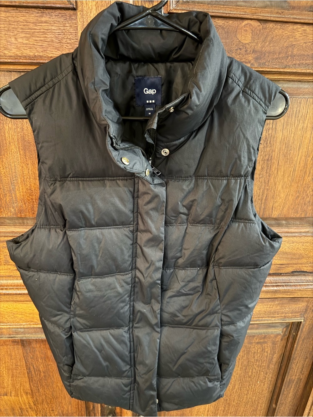 GAP Women's Black Quilted Puffer Vest